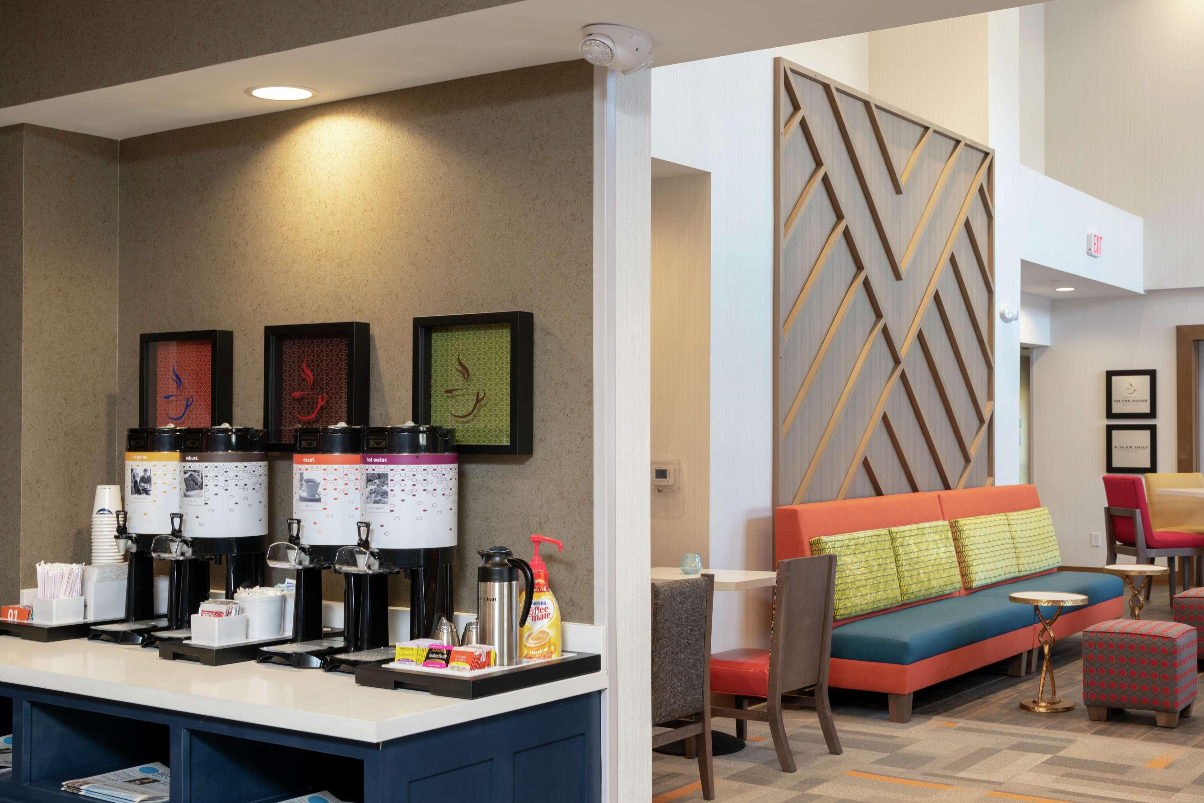Hampton Inn & Suites Xenia Dayton Exteriör bild